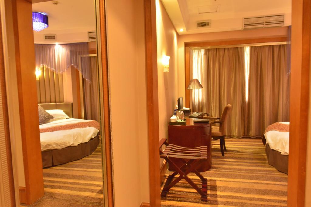 Sprot-Life Garden Hotel Wuhan Eksteriør bilde